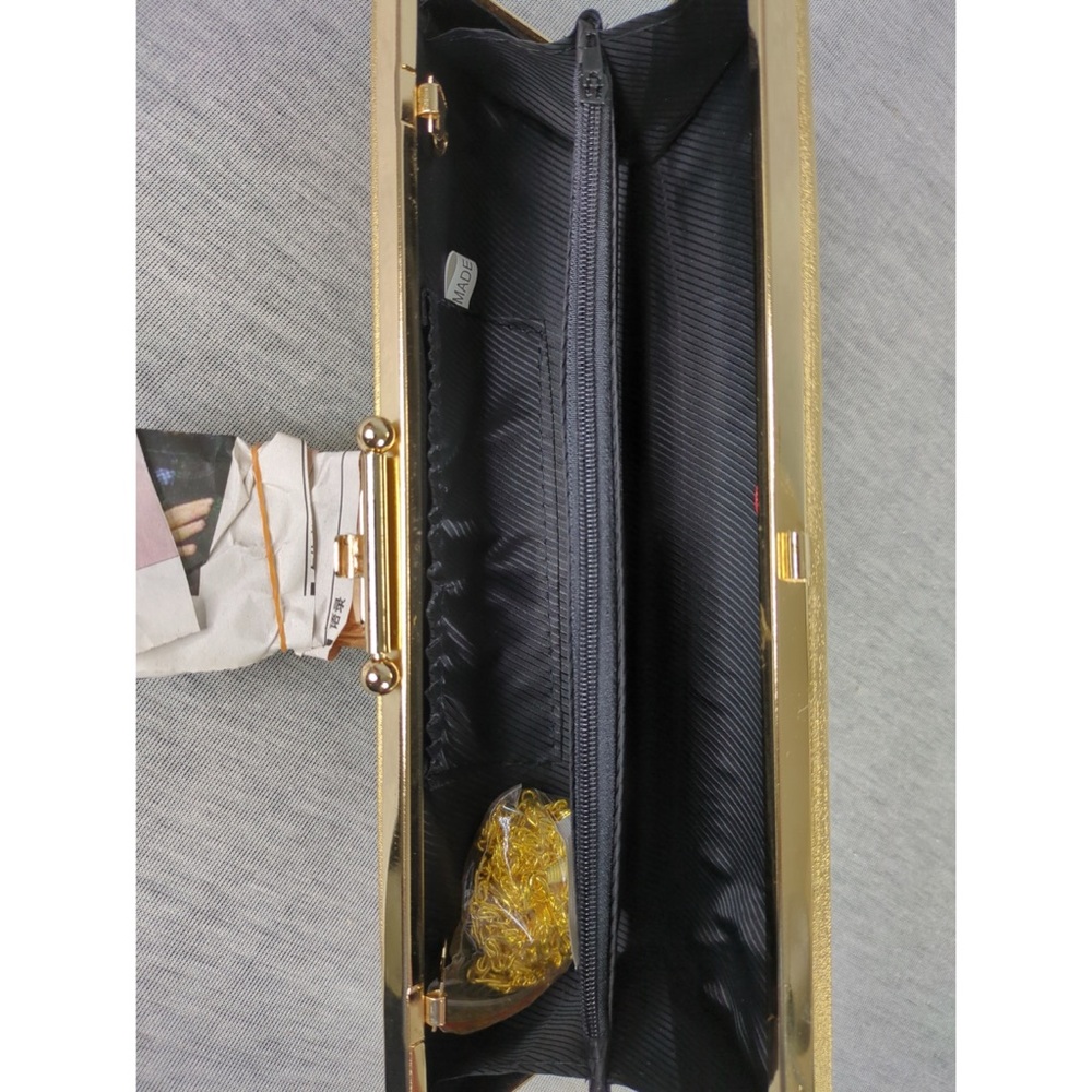 Two Pieces of Metallic Tone Clutches - Picture 9 of 16